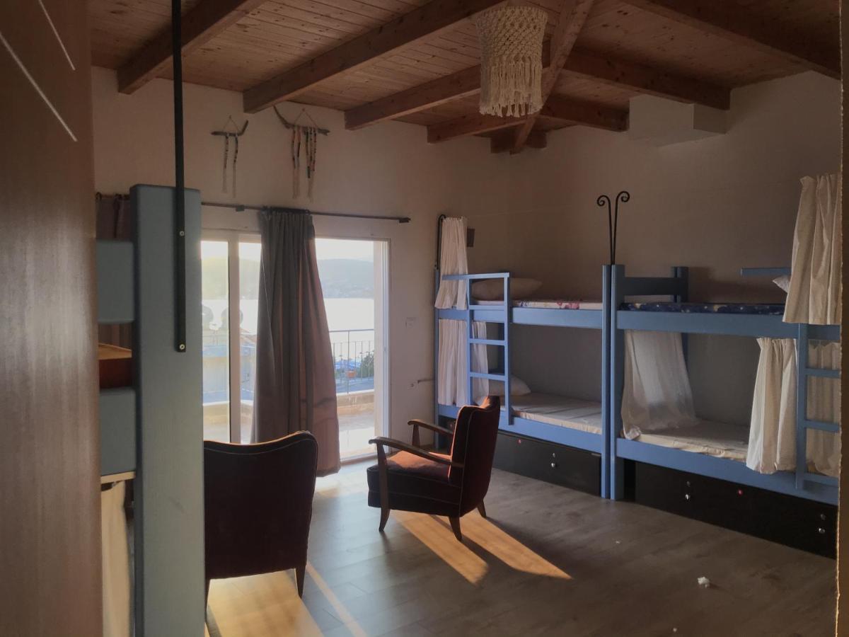 Sun Bakers Hostel Himare Exterior foto